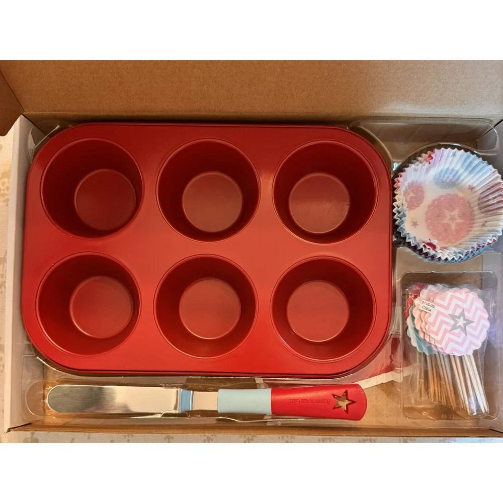 Williams Sonoma American Girl Cupcake Baking Set Kit 2015 in Box, Never‎ Used